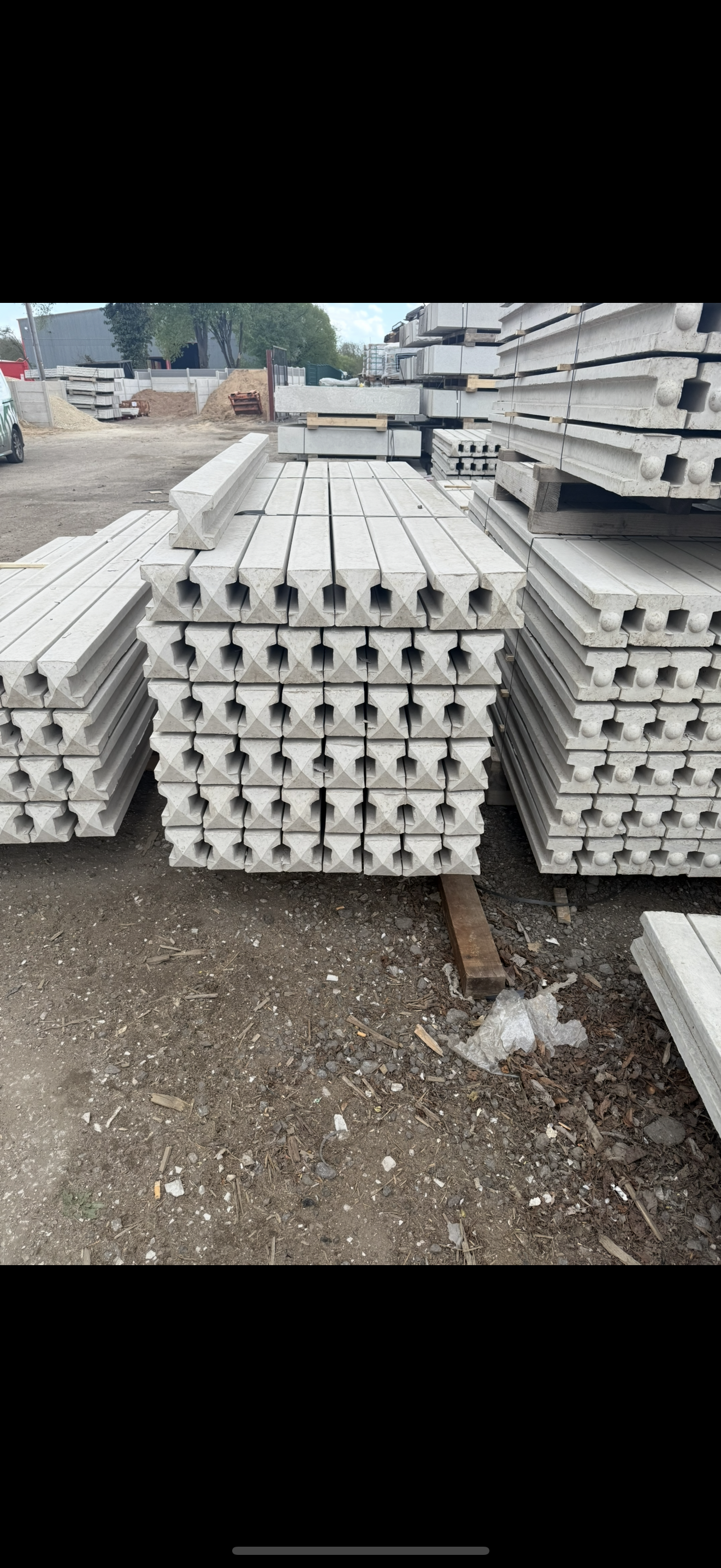Concrete Intermediate Slotted Posts