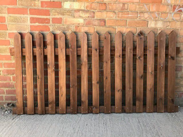 Pointed Top Picket Panels